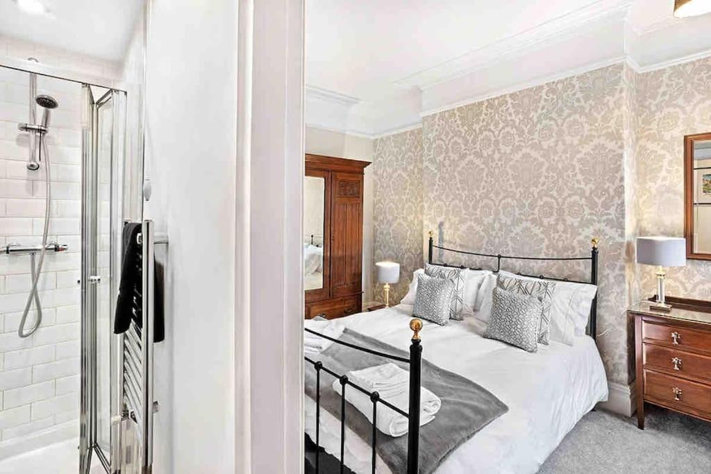 The Stanley Suite 1 Bedroom Apt Dog Friendly Patio Харогейт Екстериор снимка